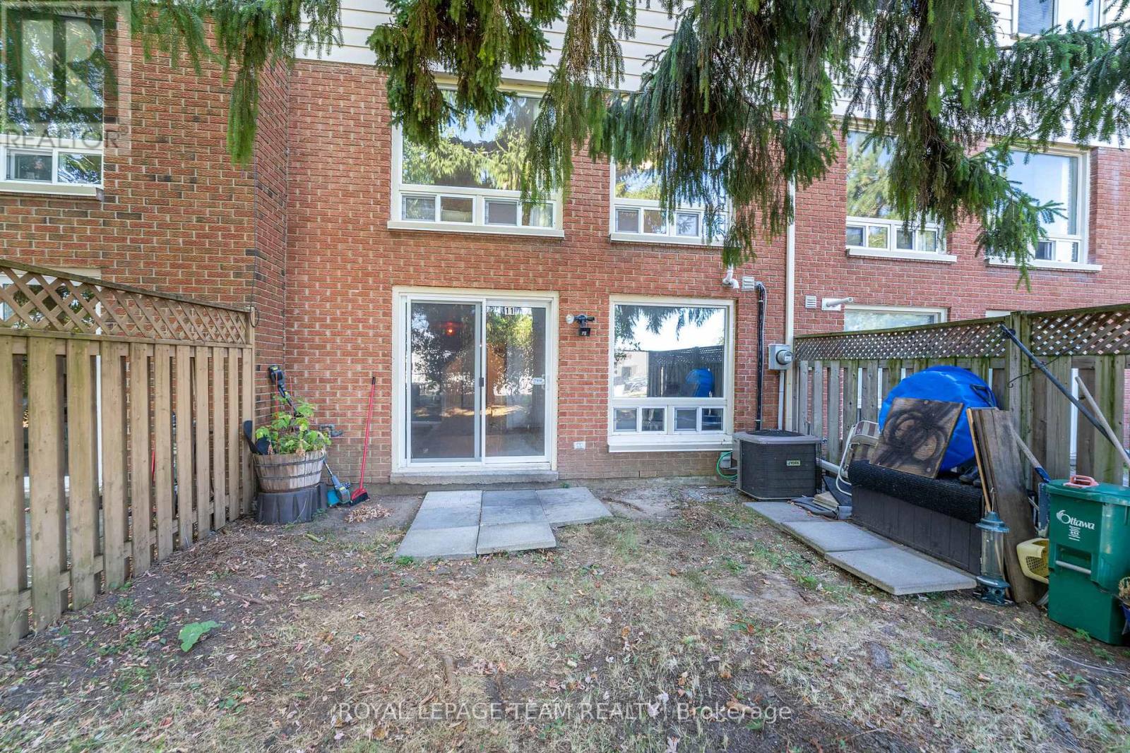 11 - 2415 Southvale Crescent