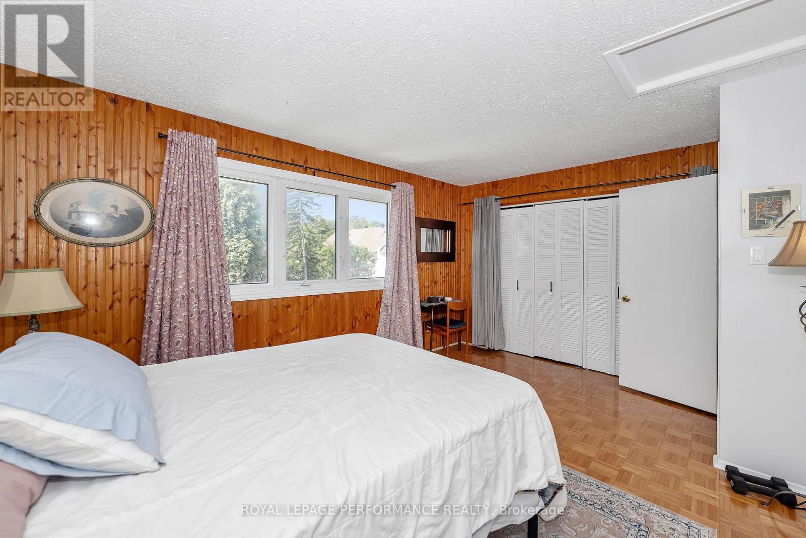 302 Salter Crescent