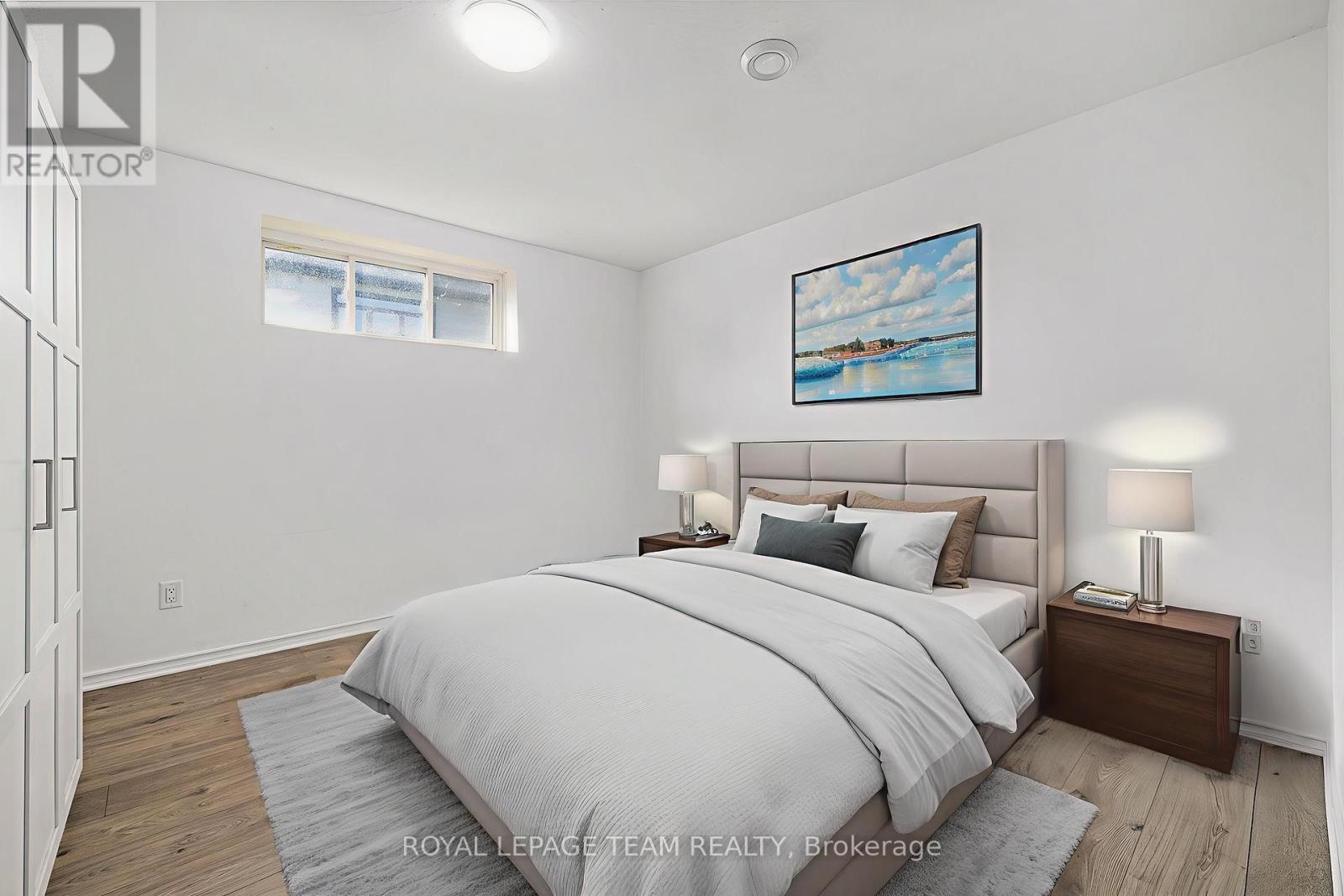 2833 Dunrobin Road