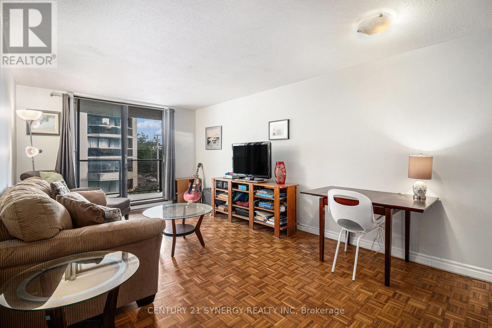 306 - 475 Laurier Avenue W