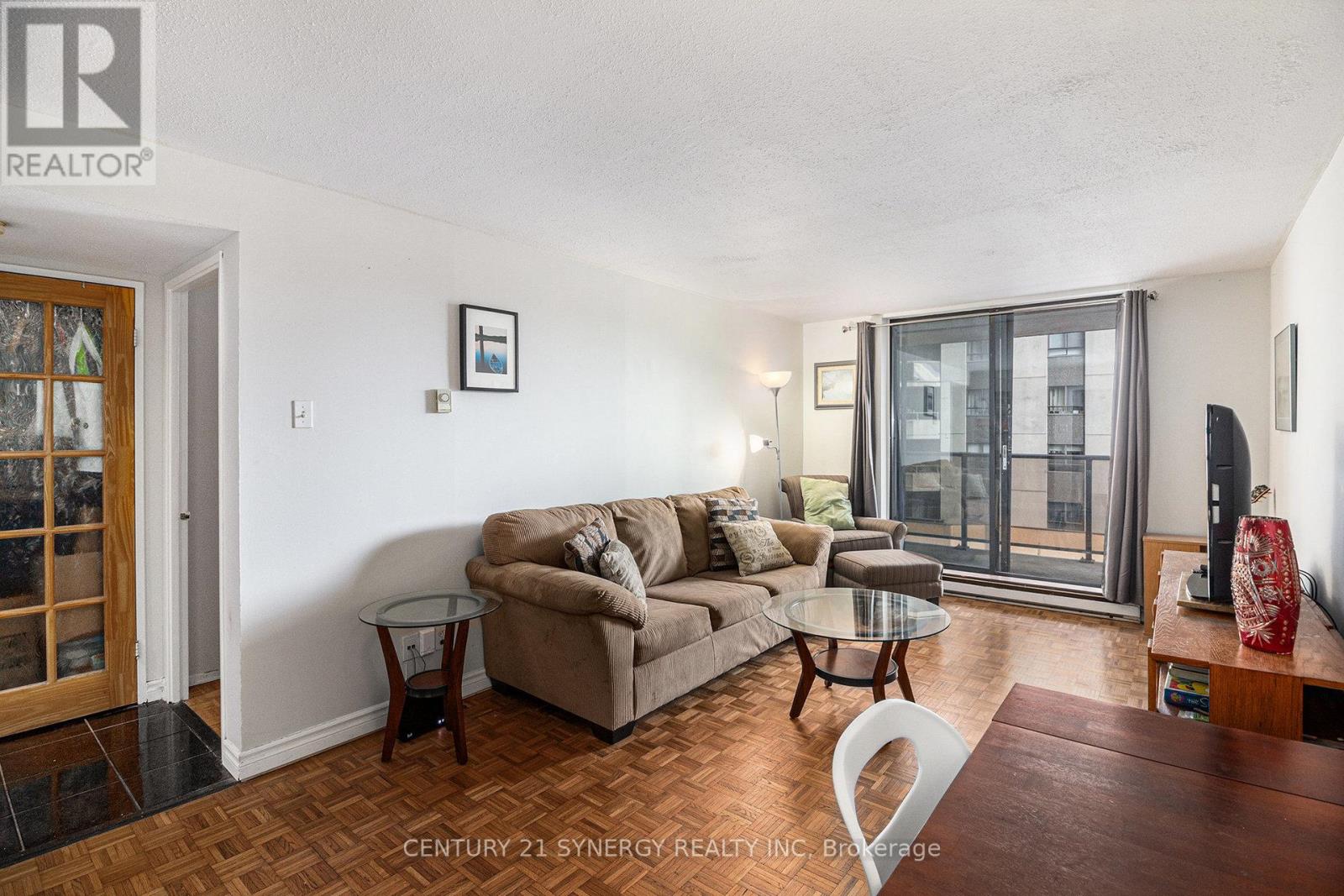 306 - 475 Laurier Avenue W