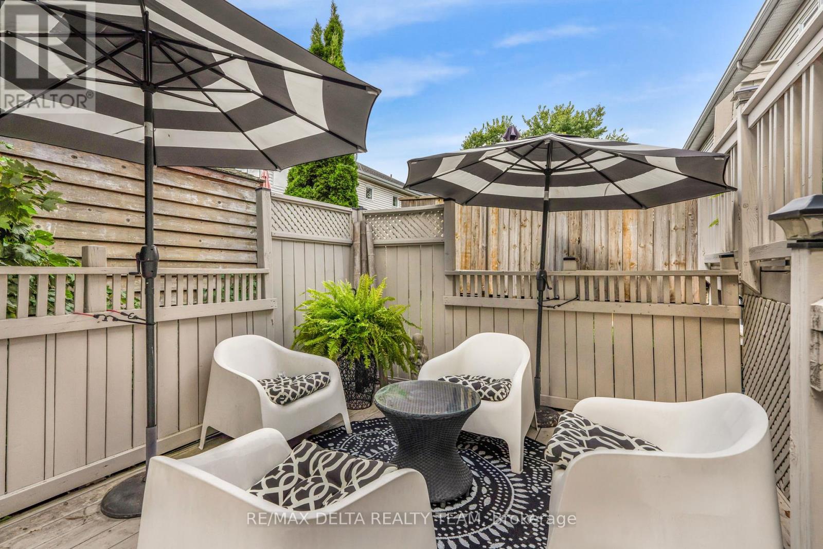 116 Gladeview Private