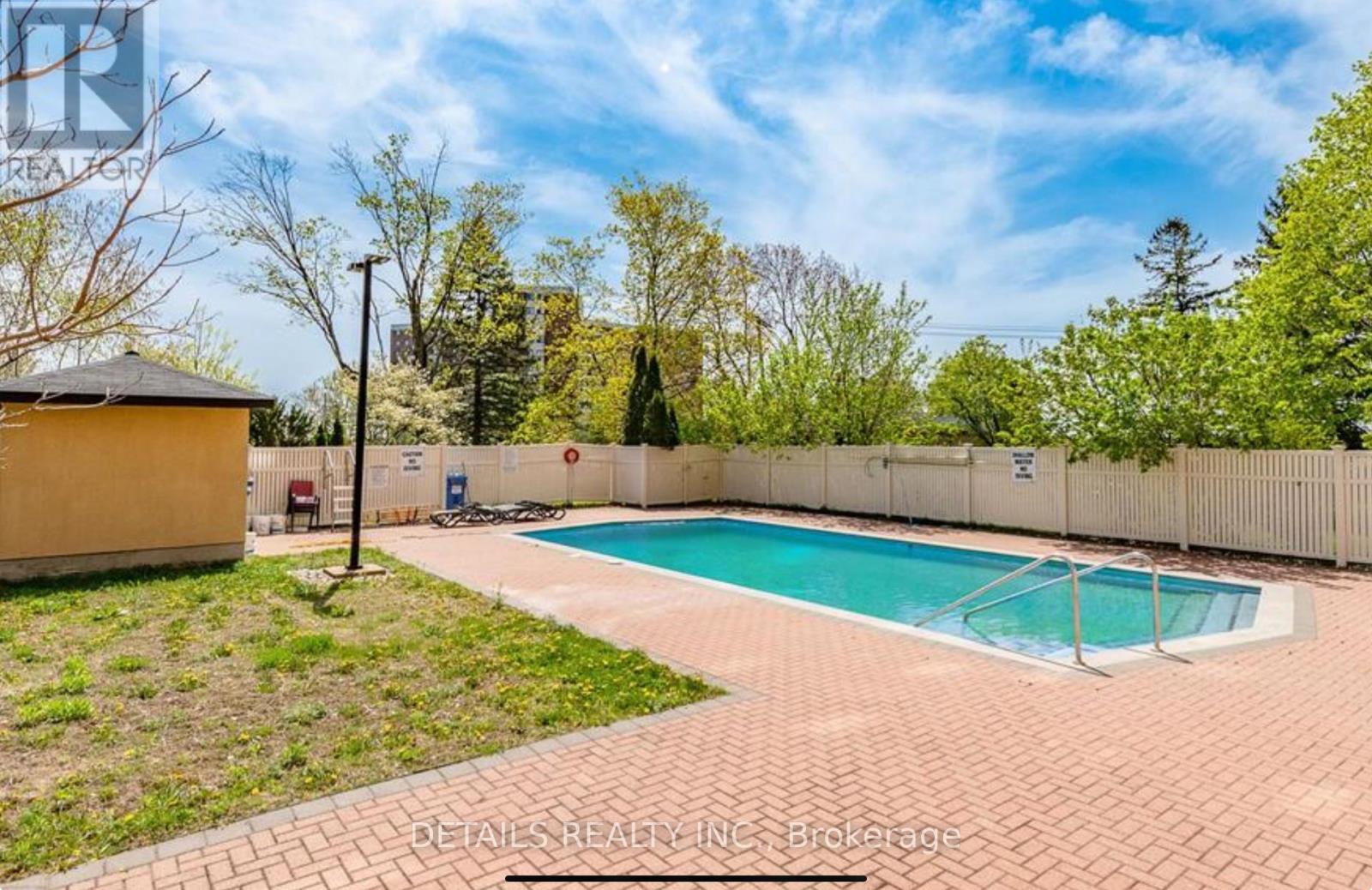 1102 - 1356 Meadowlands Drive E