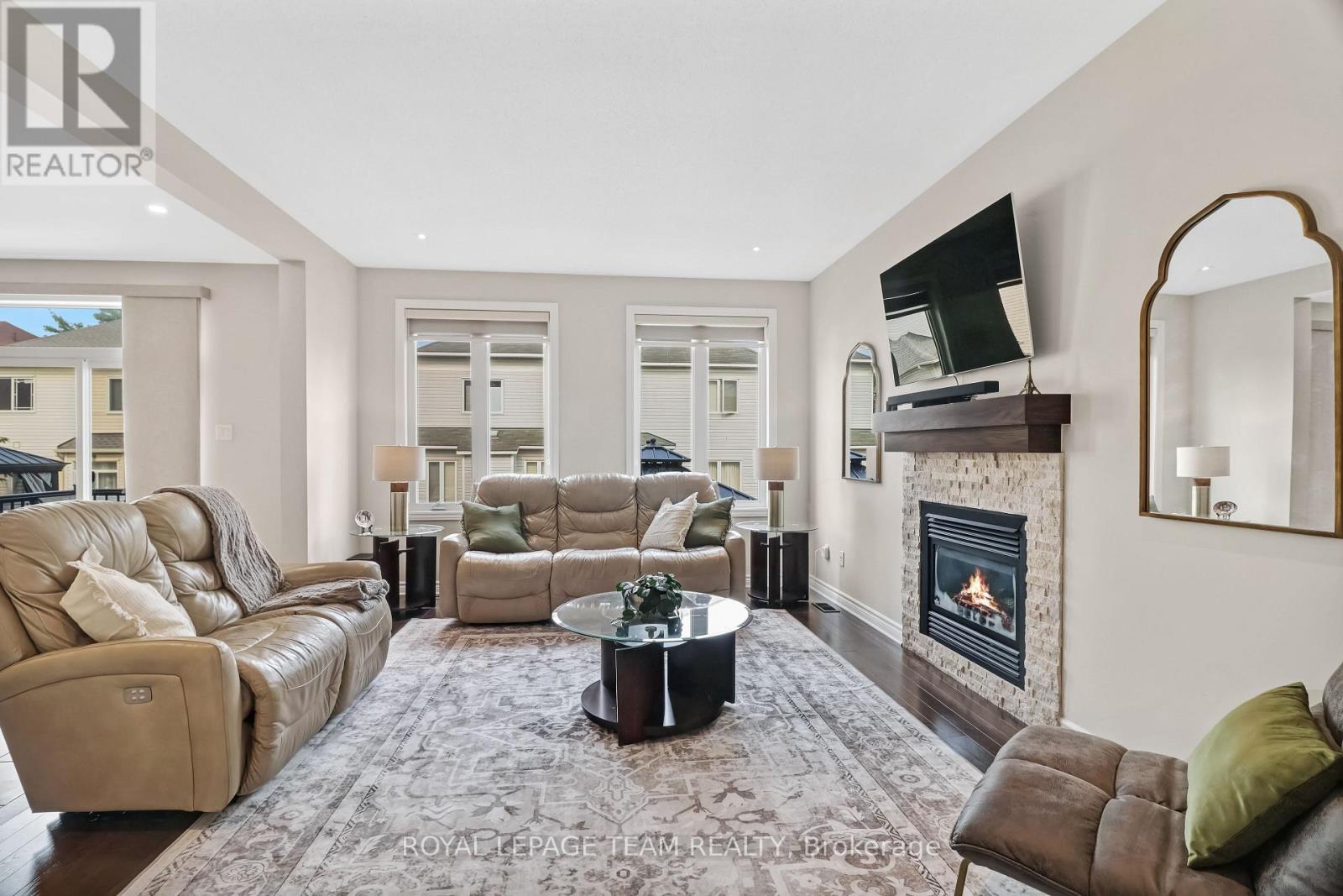 3519 Woodroffe Avenue