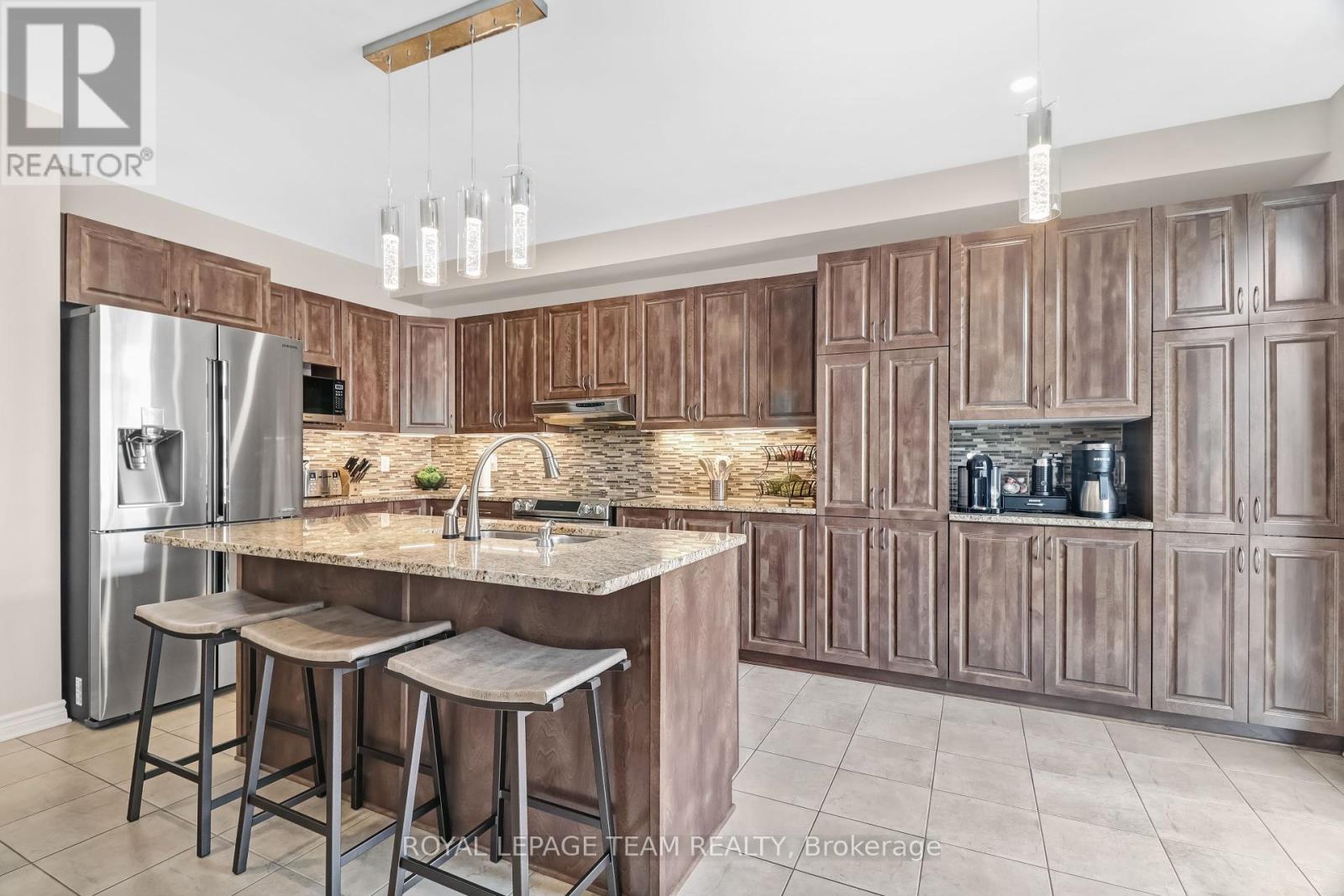 3519 Woodroffe Avenue