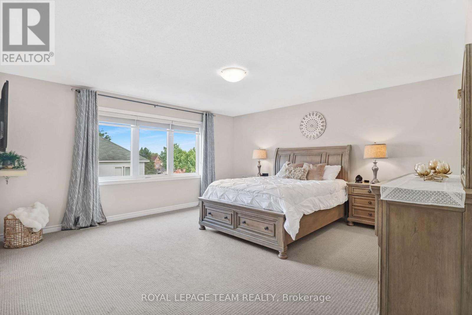 3519 Woodroffe Avenue
