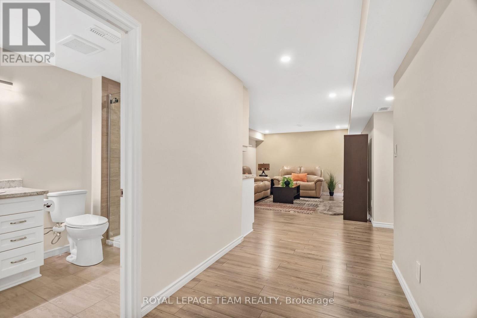 3519 Woodroffe Avenue