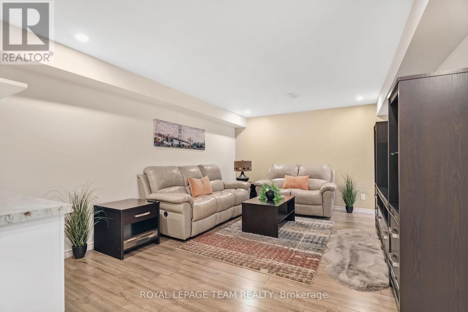 3519 Woodroffe Avenue