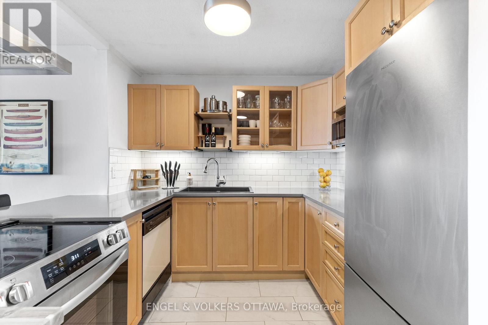 1614 - 40 Landry Street