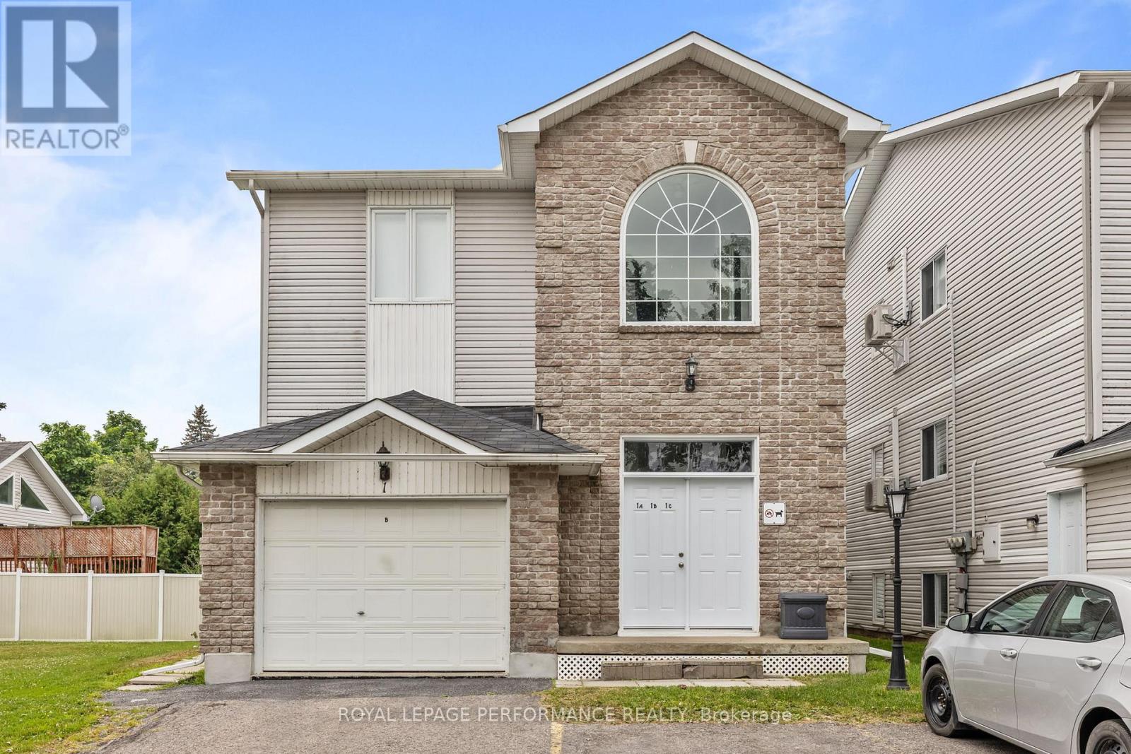 1c - 75 Lapointe Boulevard