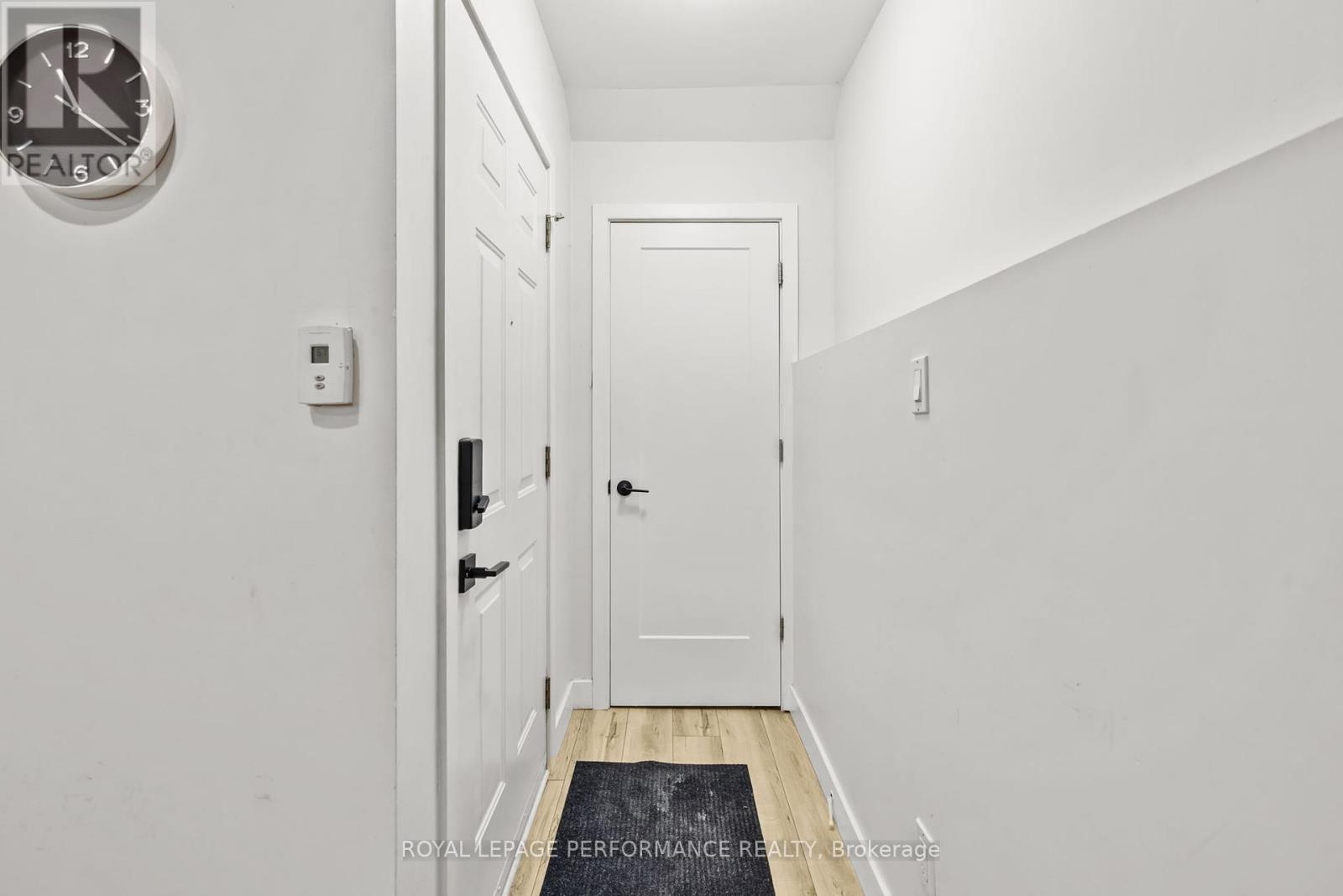 1c - 75 Lapointe Boulevard