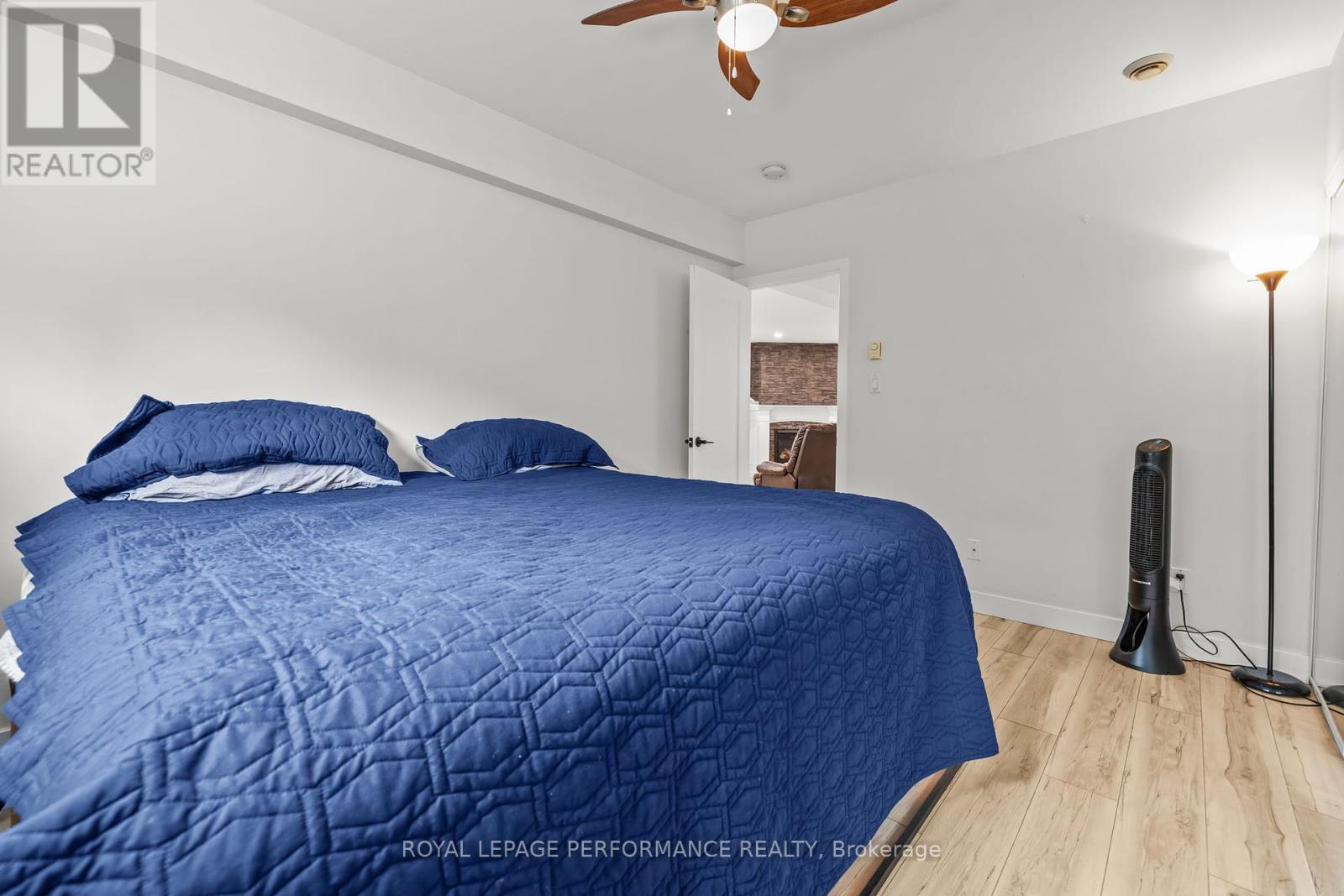 1c - 75 Lapointe Boulevard