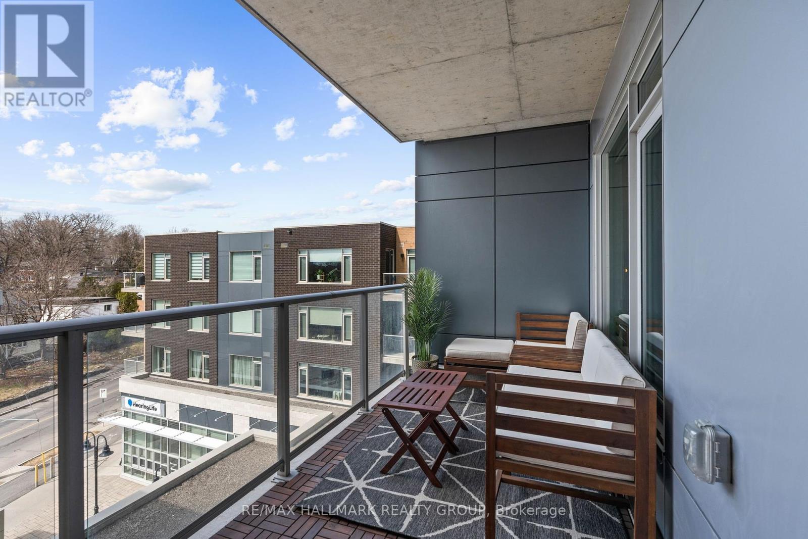 401 - 7 Marquette Avenue