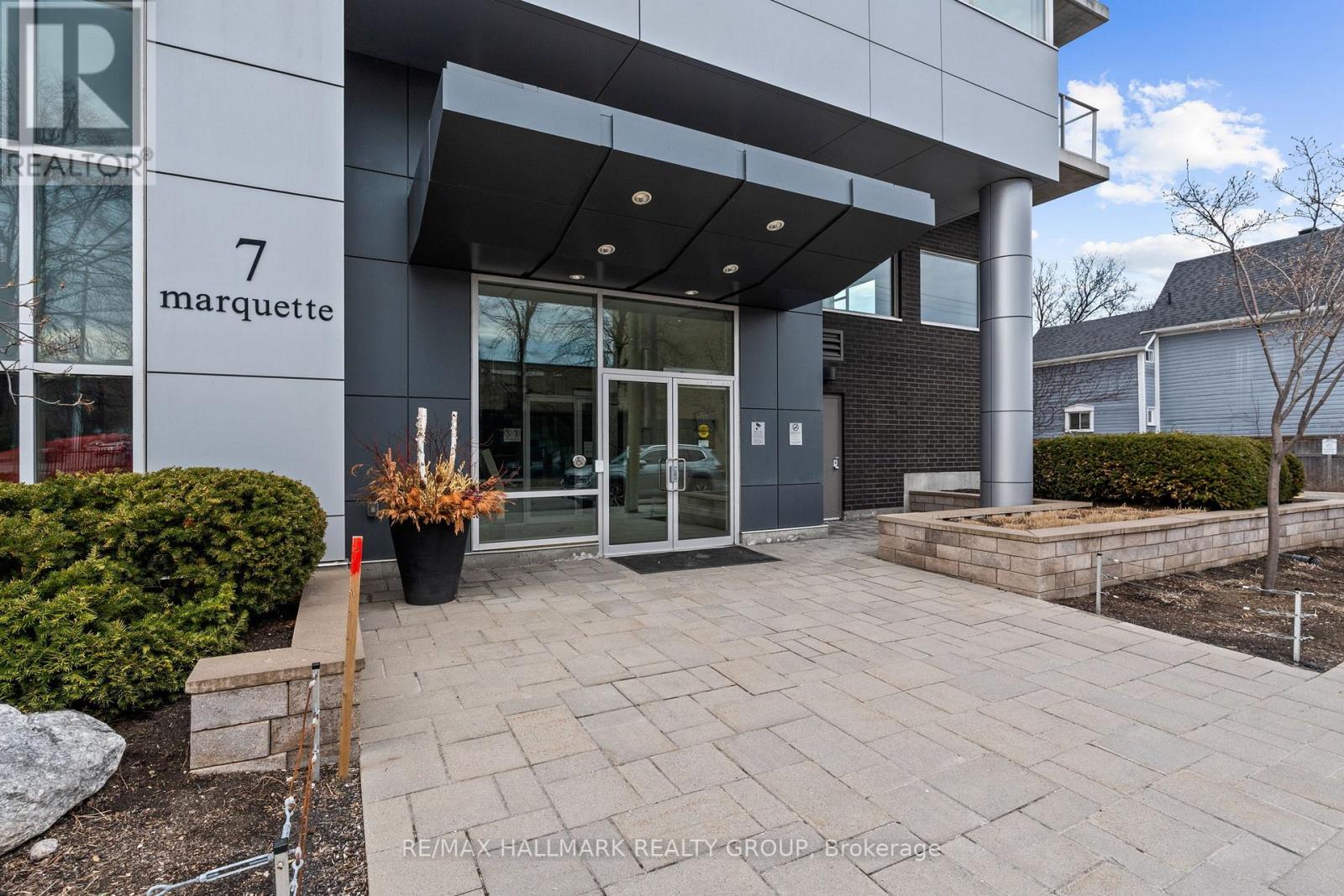 401 - 7 Marquette Avenue