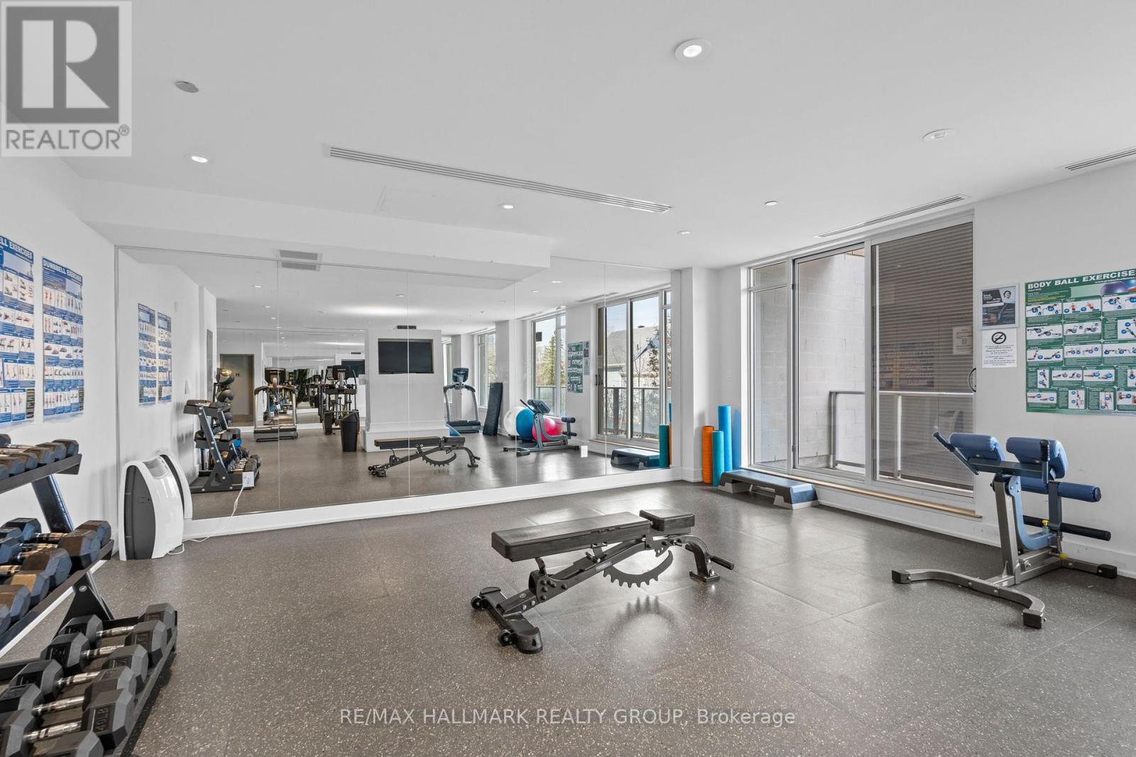401 - 7 Marquette Avenue