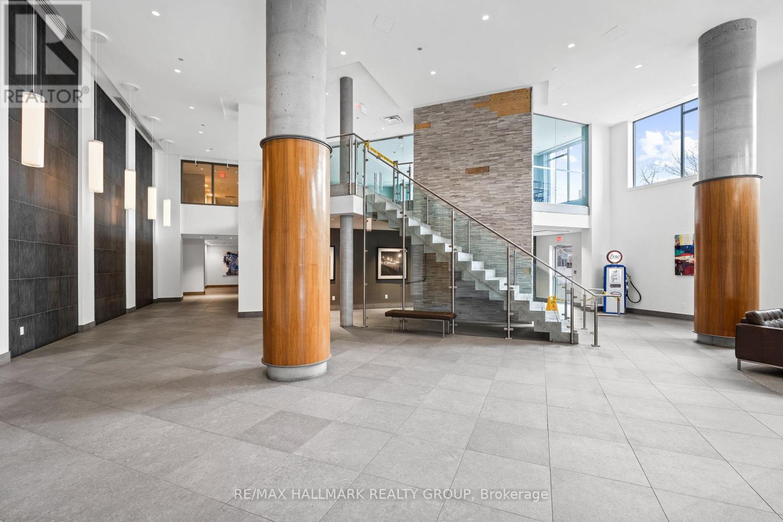 401 - 7 Marquette Avenue