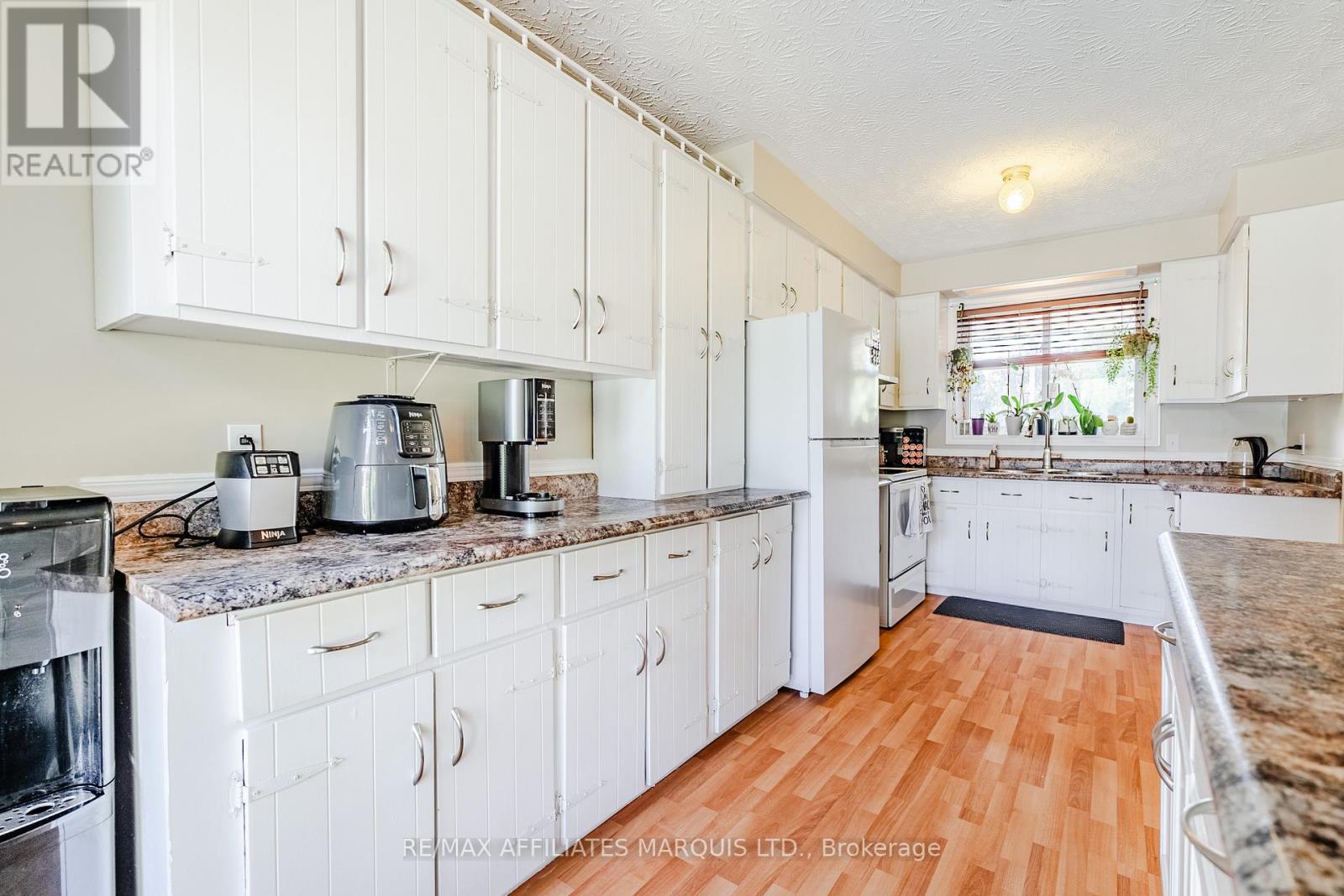 18223 Oak Drive