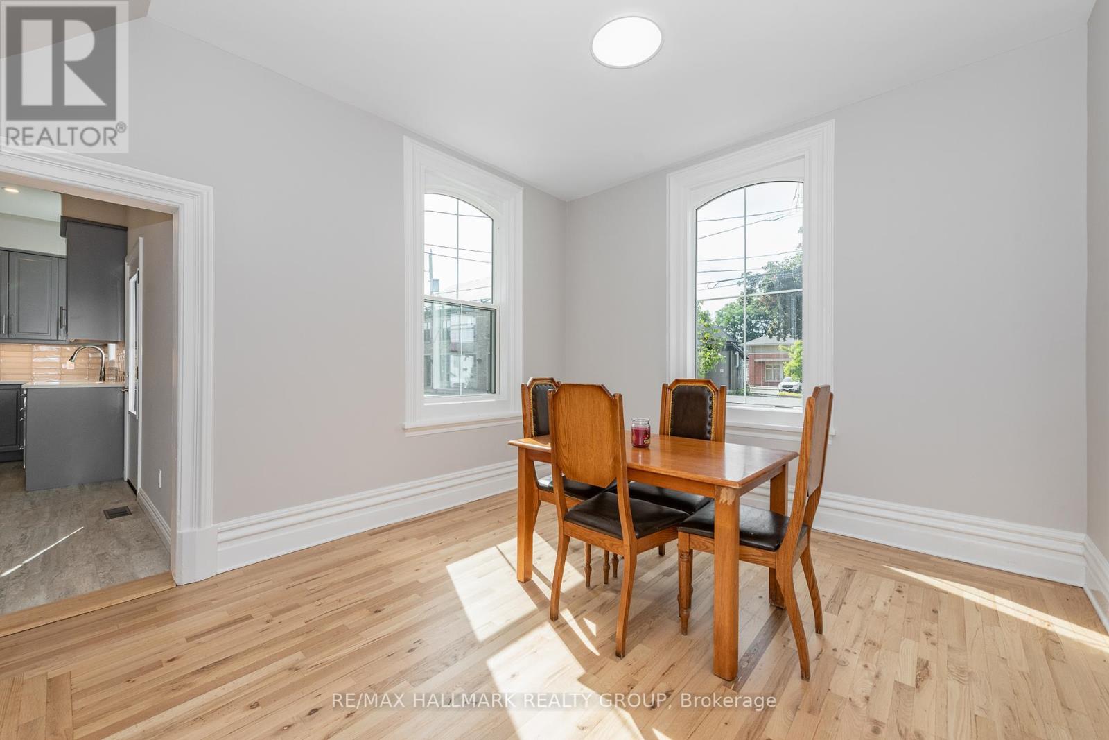 108 Clothier Street E