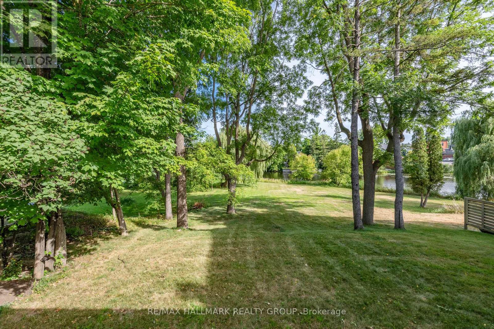 108 Clothier Street E