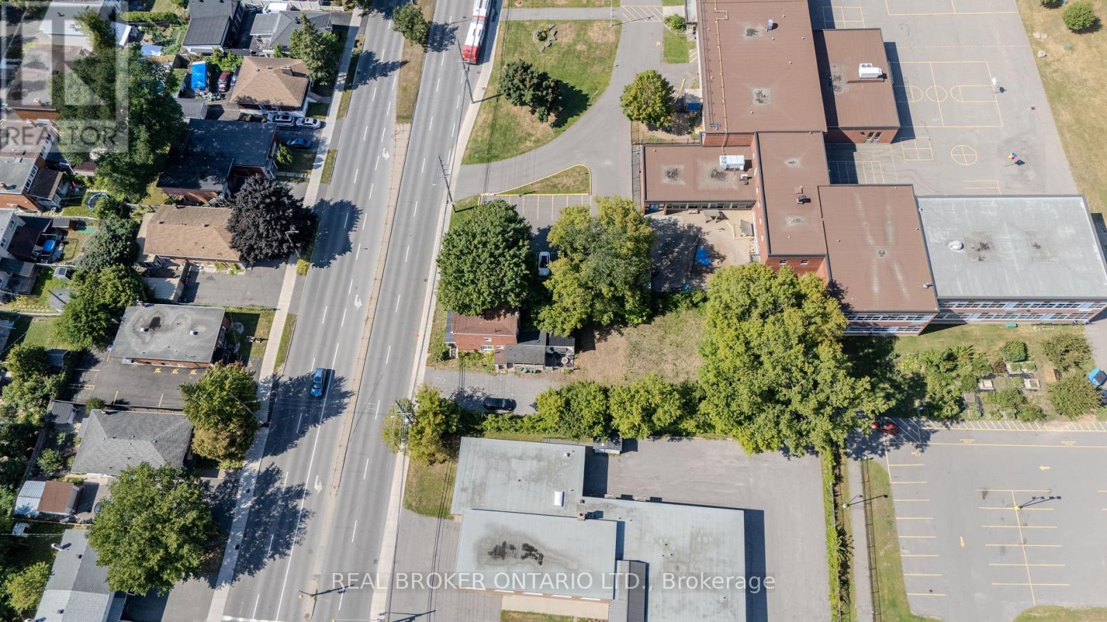 713 St Laurent Boulevard