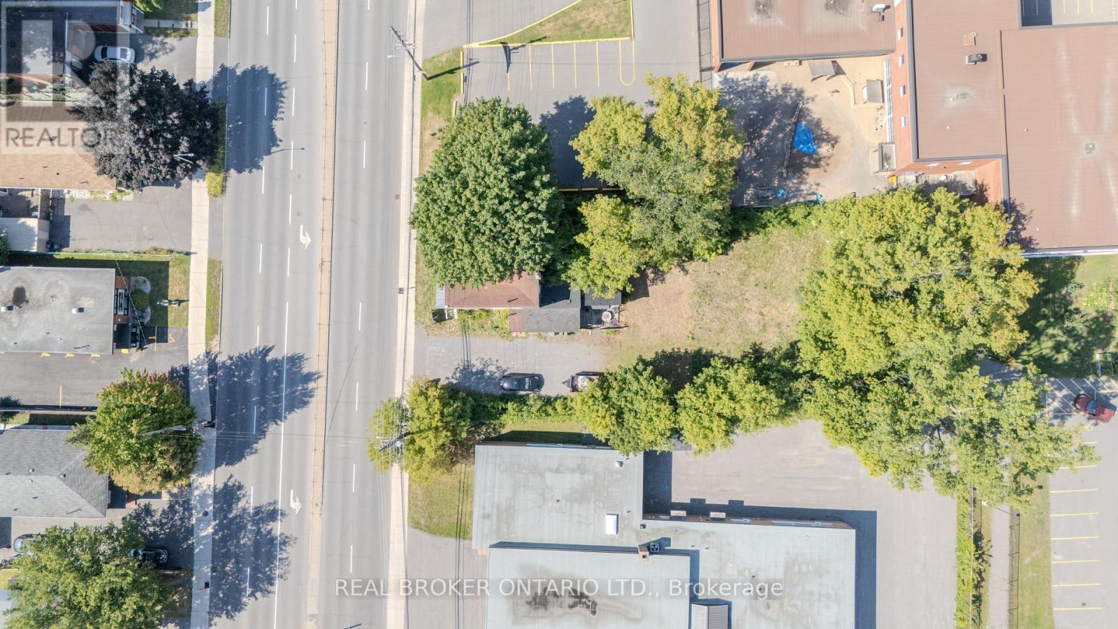 713 St Laurent Boulevard