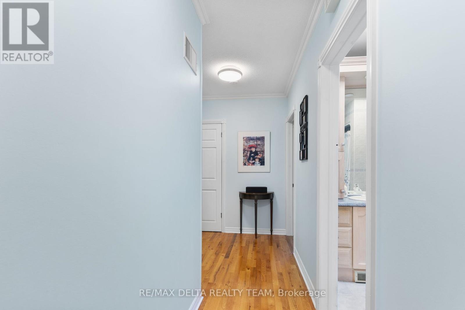 9 Lasalle Street