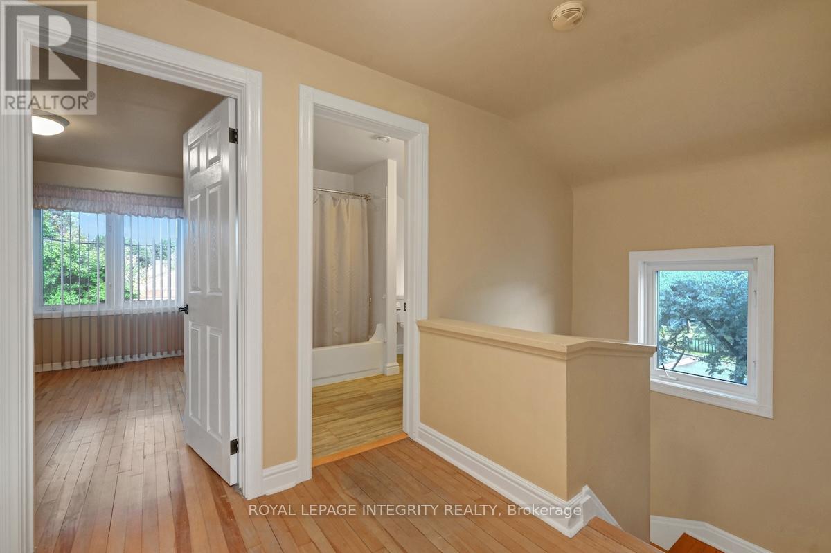 348 Lafontaine Avenue