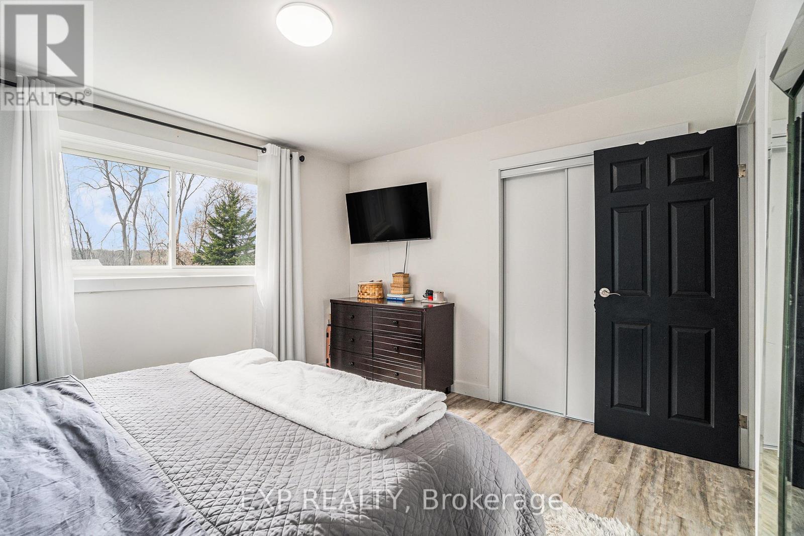 2462 Dunning Road