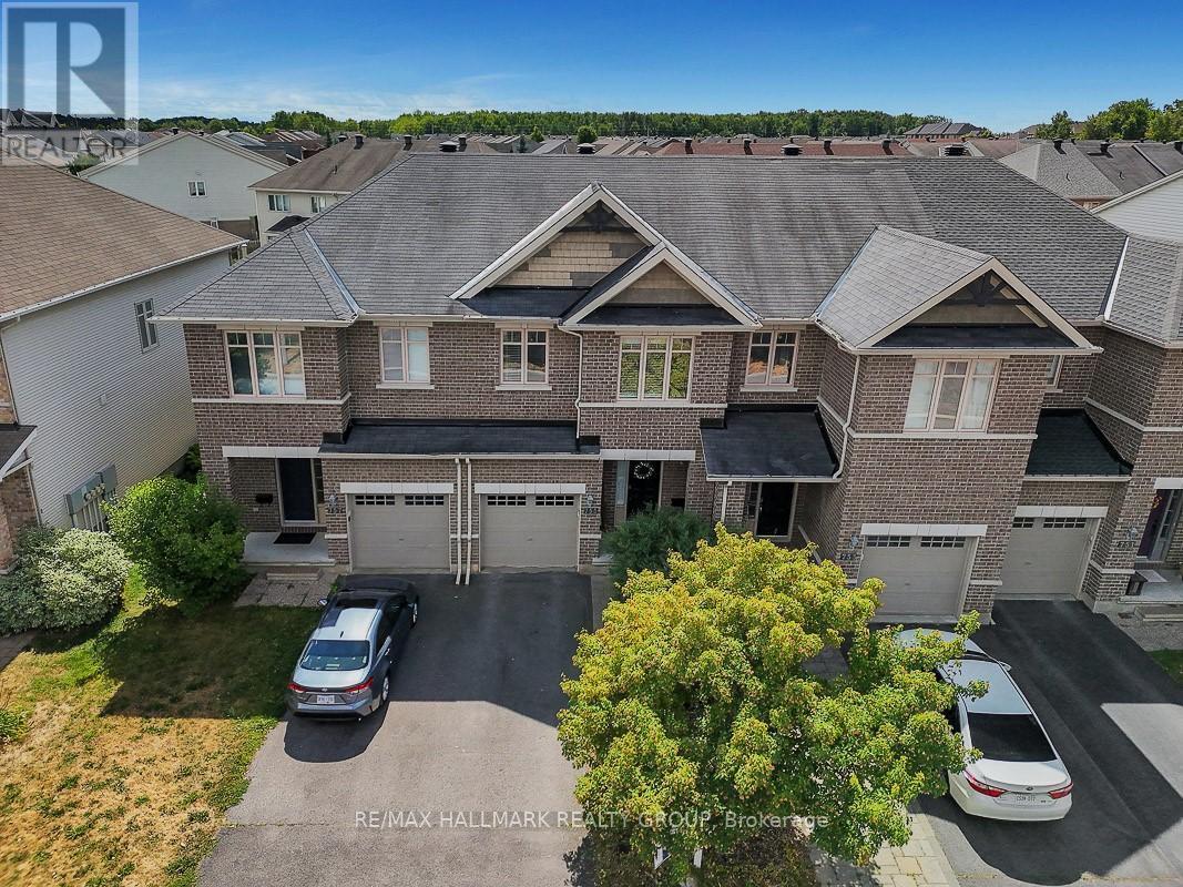 755 Bowercrest Crescent