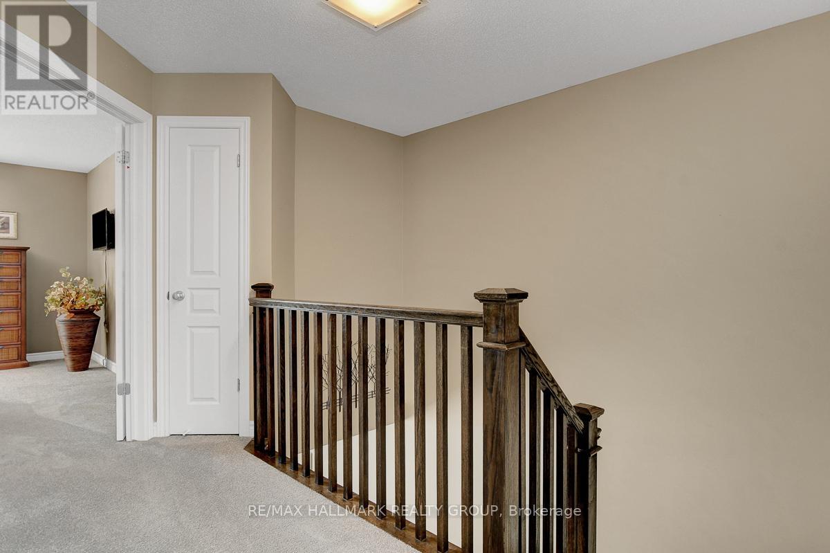 755 Bowercrest Crescent