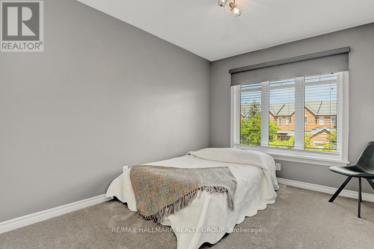 755 Bowercrest Crescent