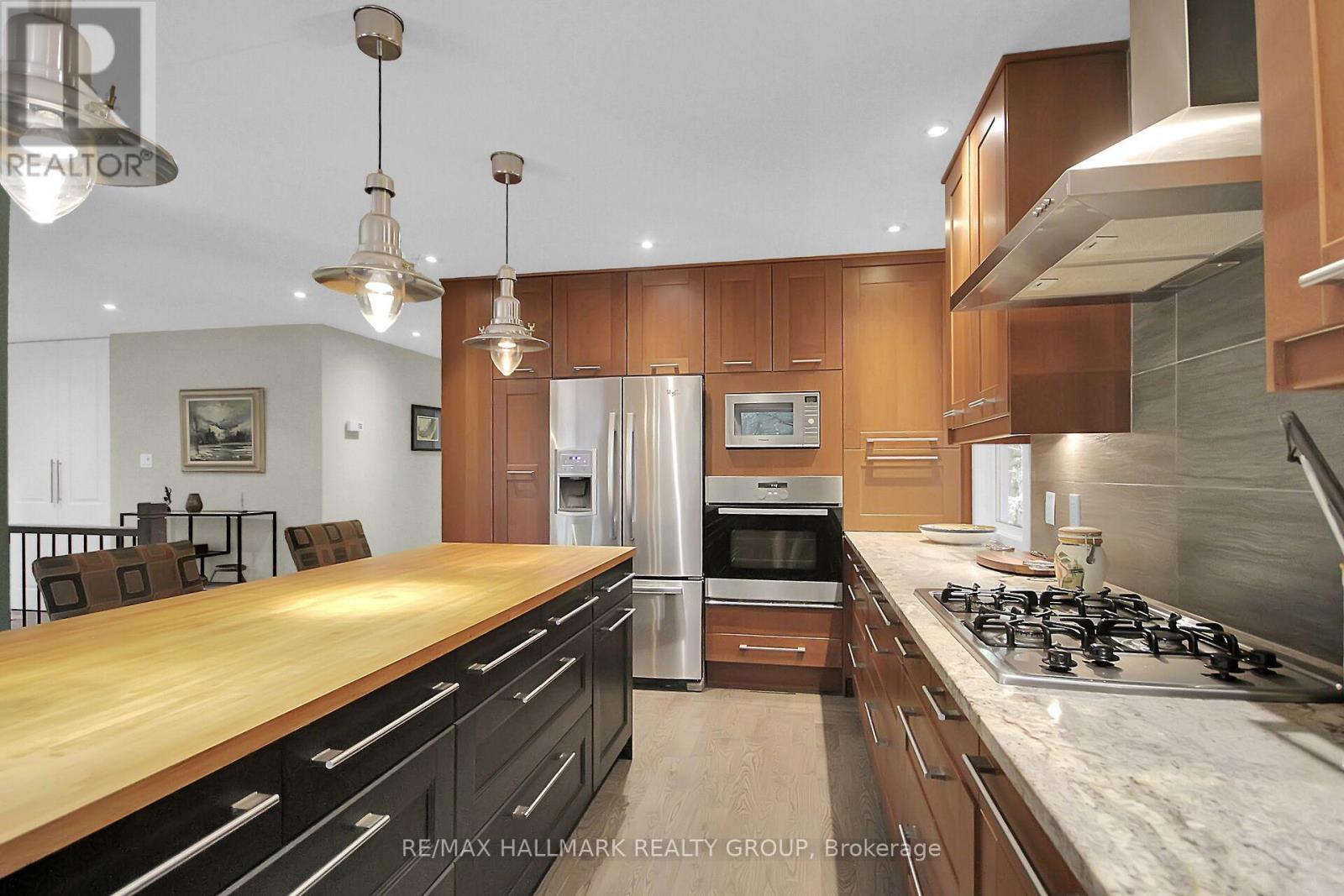 40 Foothills Drive
