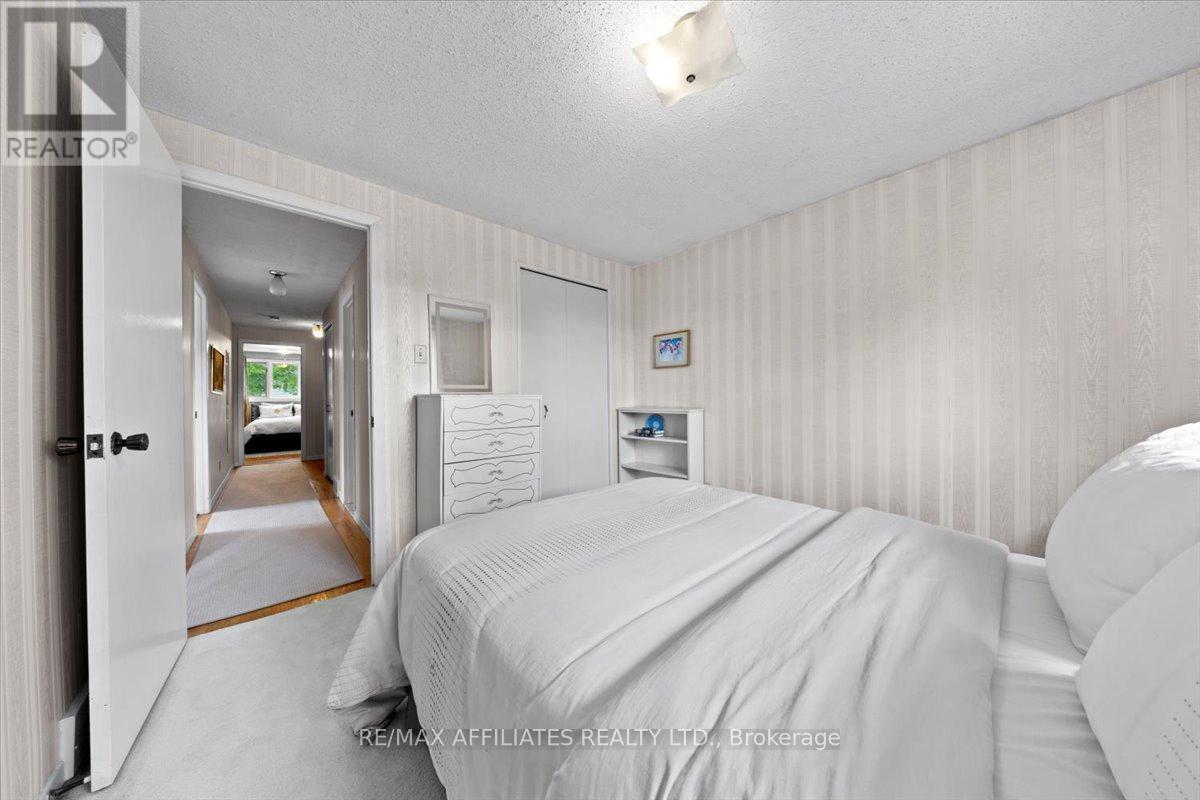 49 Silver Aspen Crescent