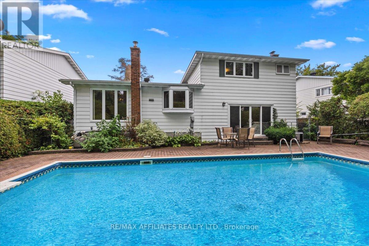 49 Silver Aspen Crescent