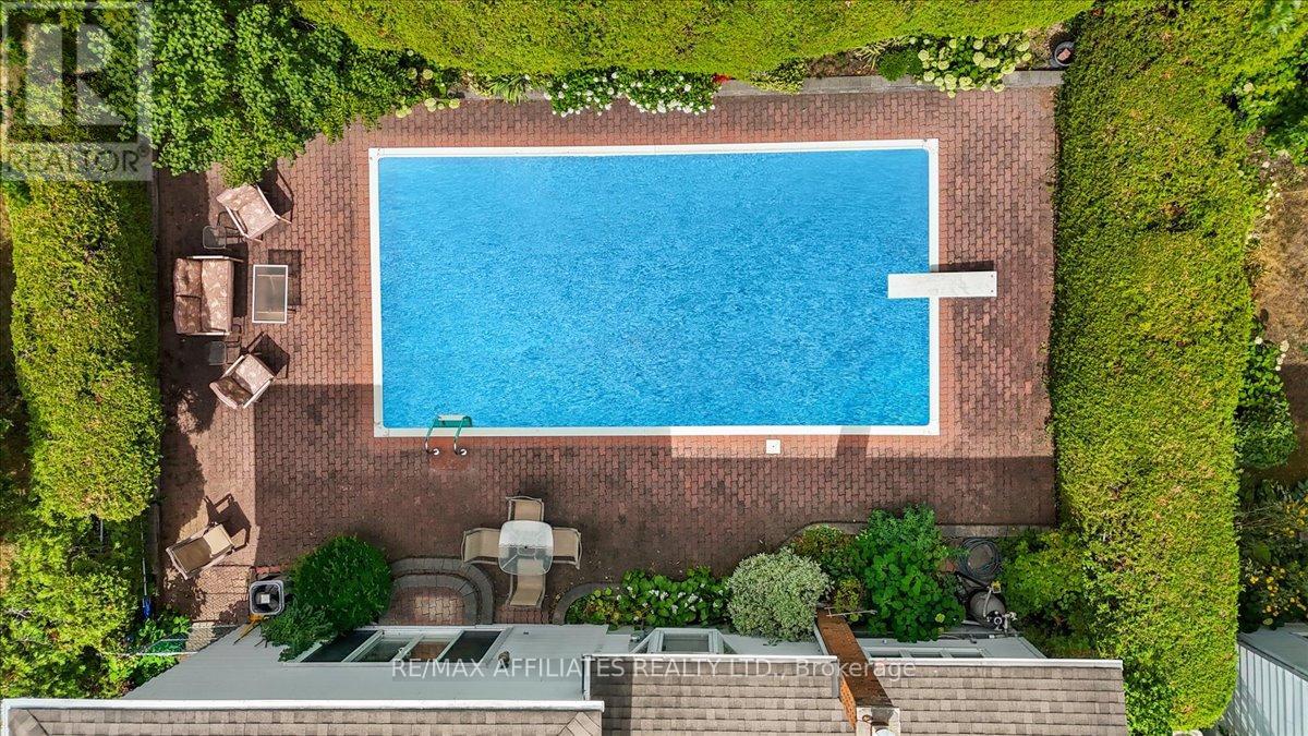 49 Silver Aspen Crescent