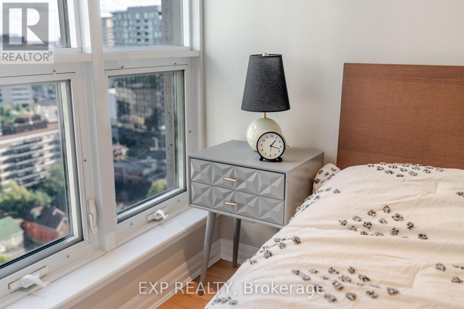 2308 - 242 Rideau Street