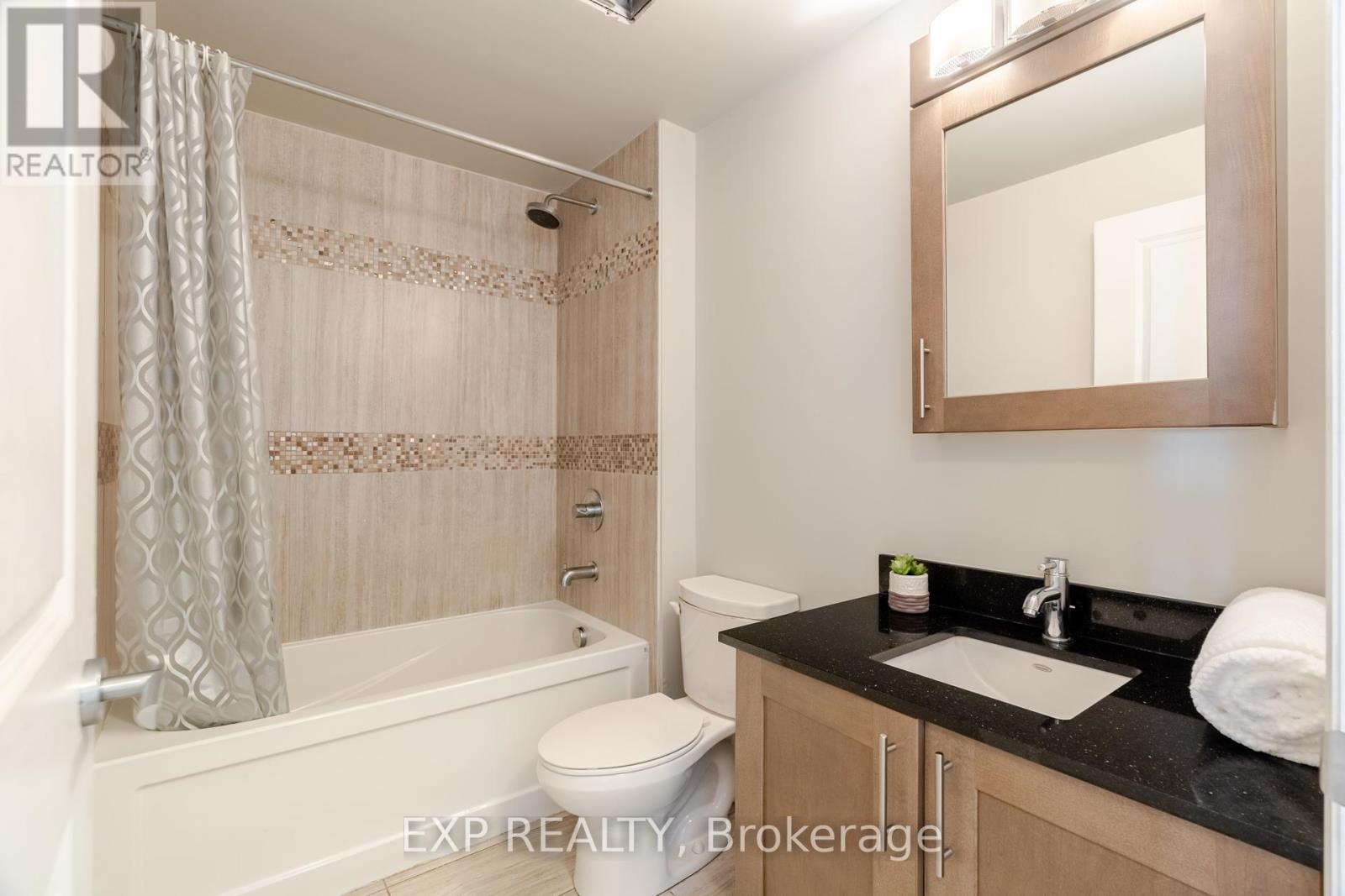 2308 - 242 Rideau Street