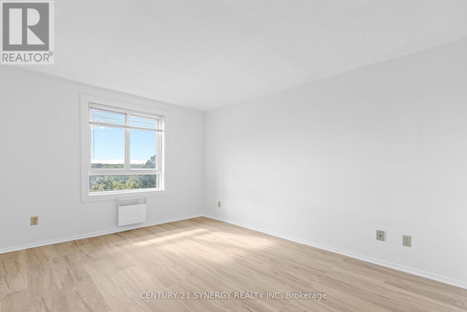 703 - 960 Teron Road