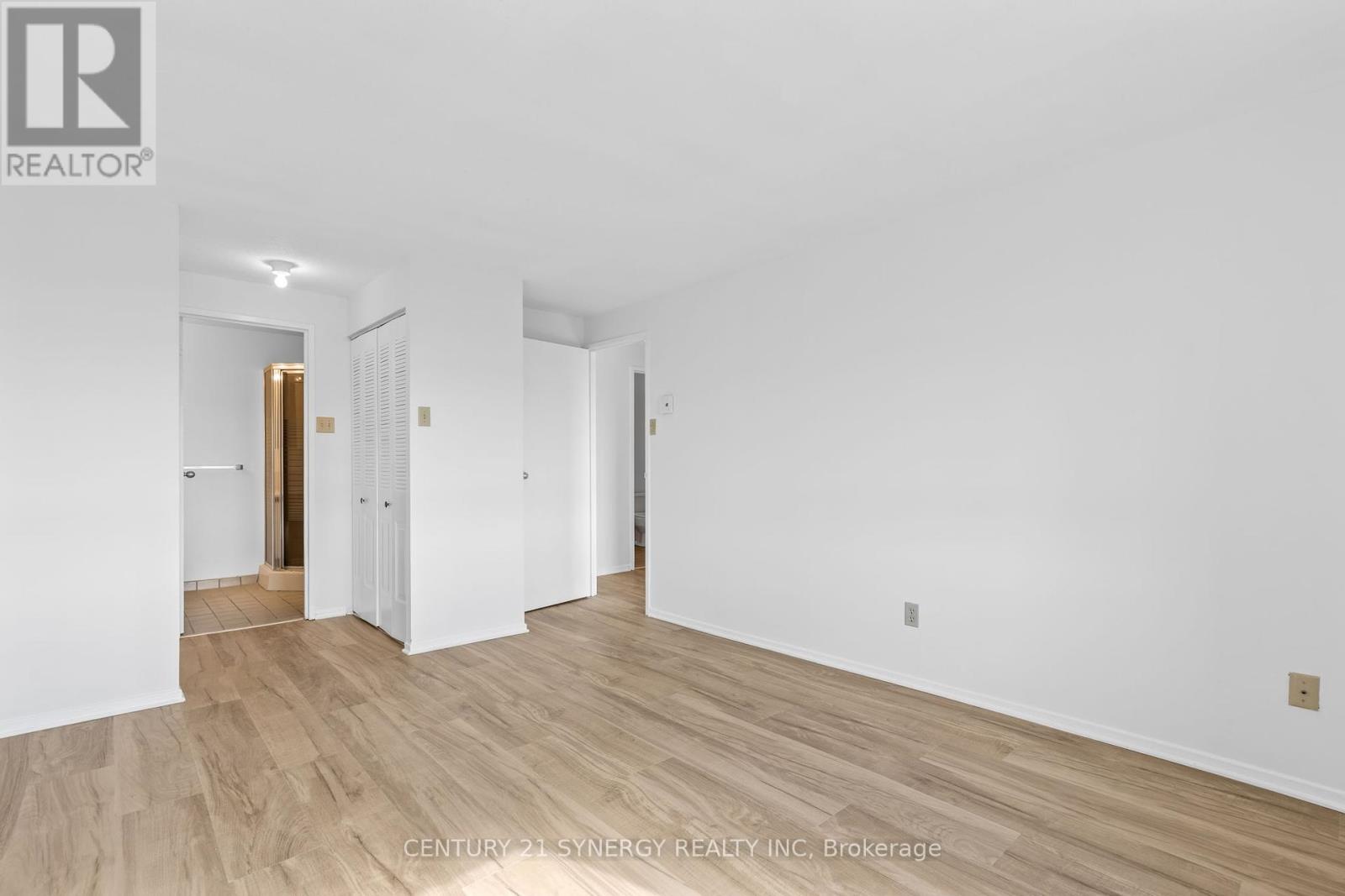 703 - 960 Teron Road