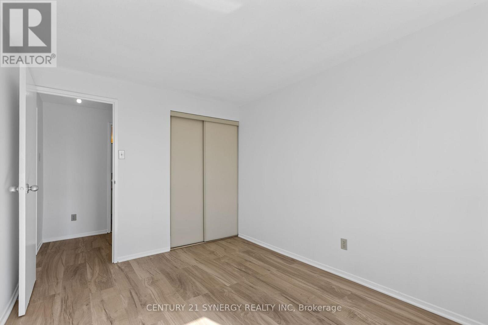 703 - 960 Teron Road