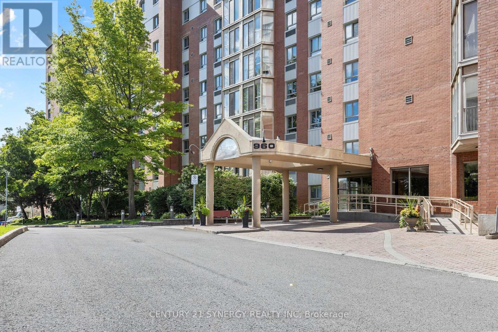 703 - 960 Teron Road