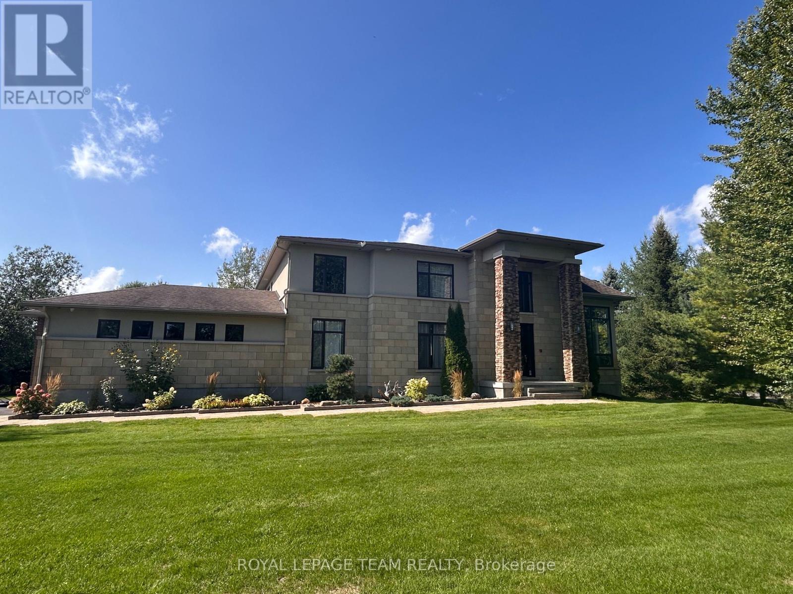 6290 Emerald Links Drive