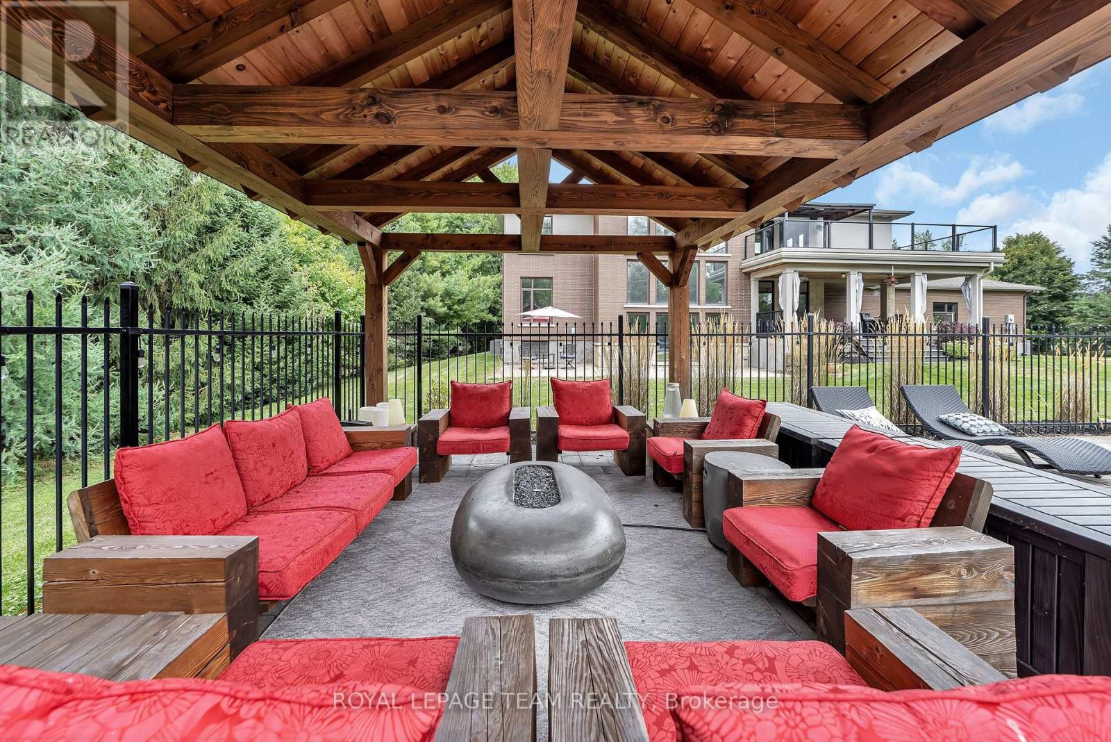 6290 Emerald Links Drive