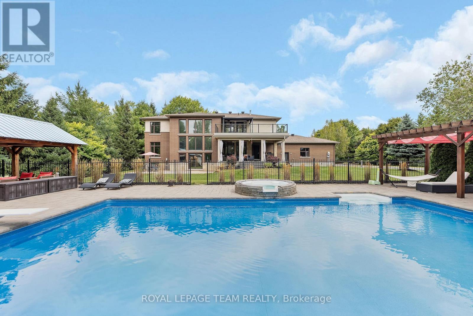 6290 Emerald Links Drive