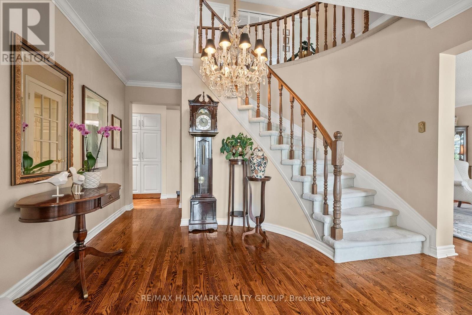 52 Knollsbrook Drive