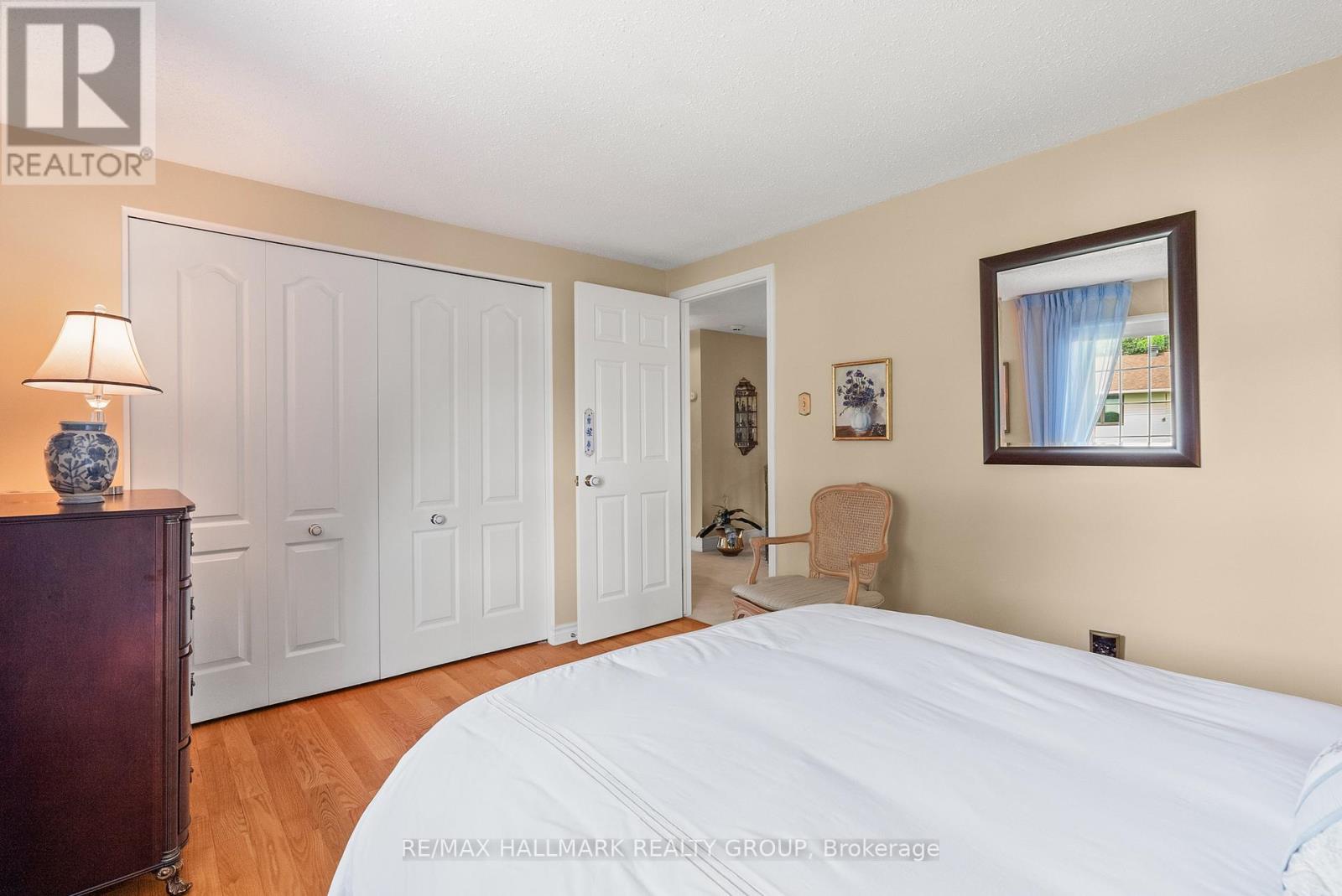 52 Knollsbrook Drive