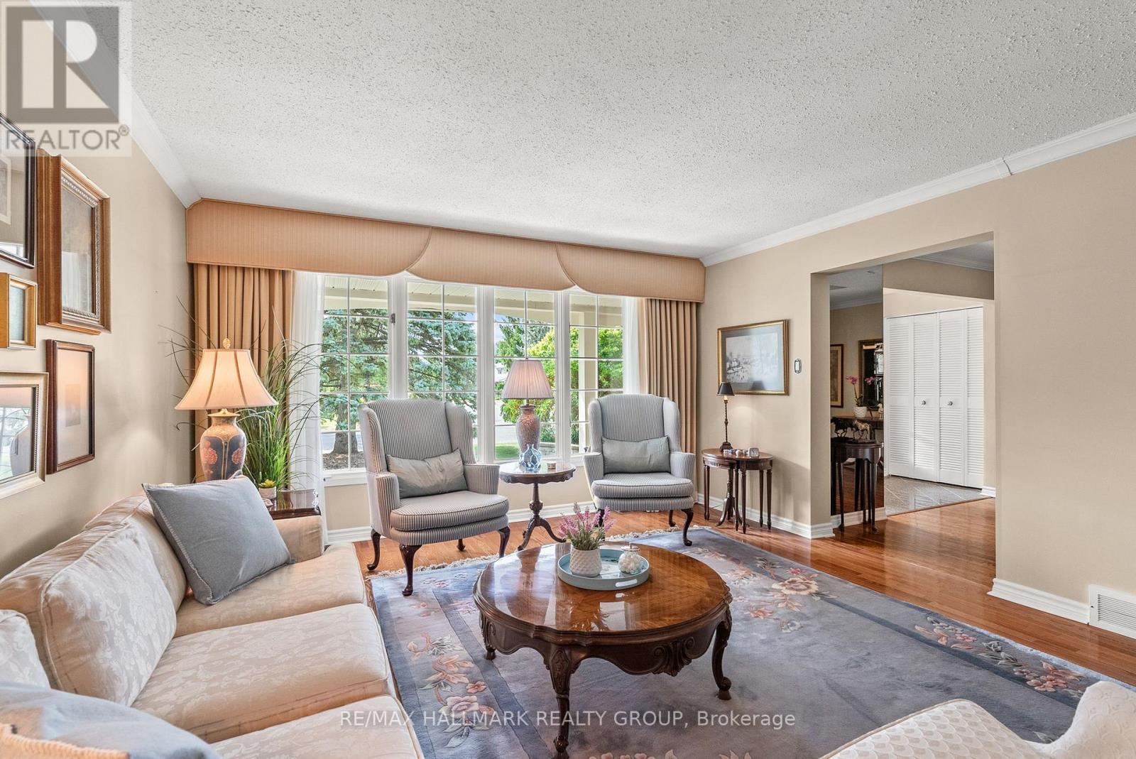 52 Knollsbrook Drive