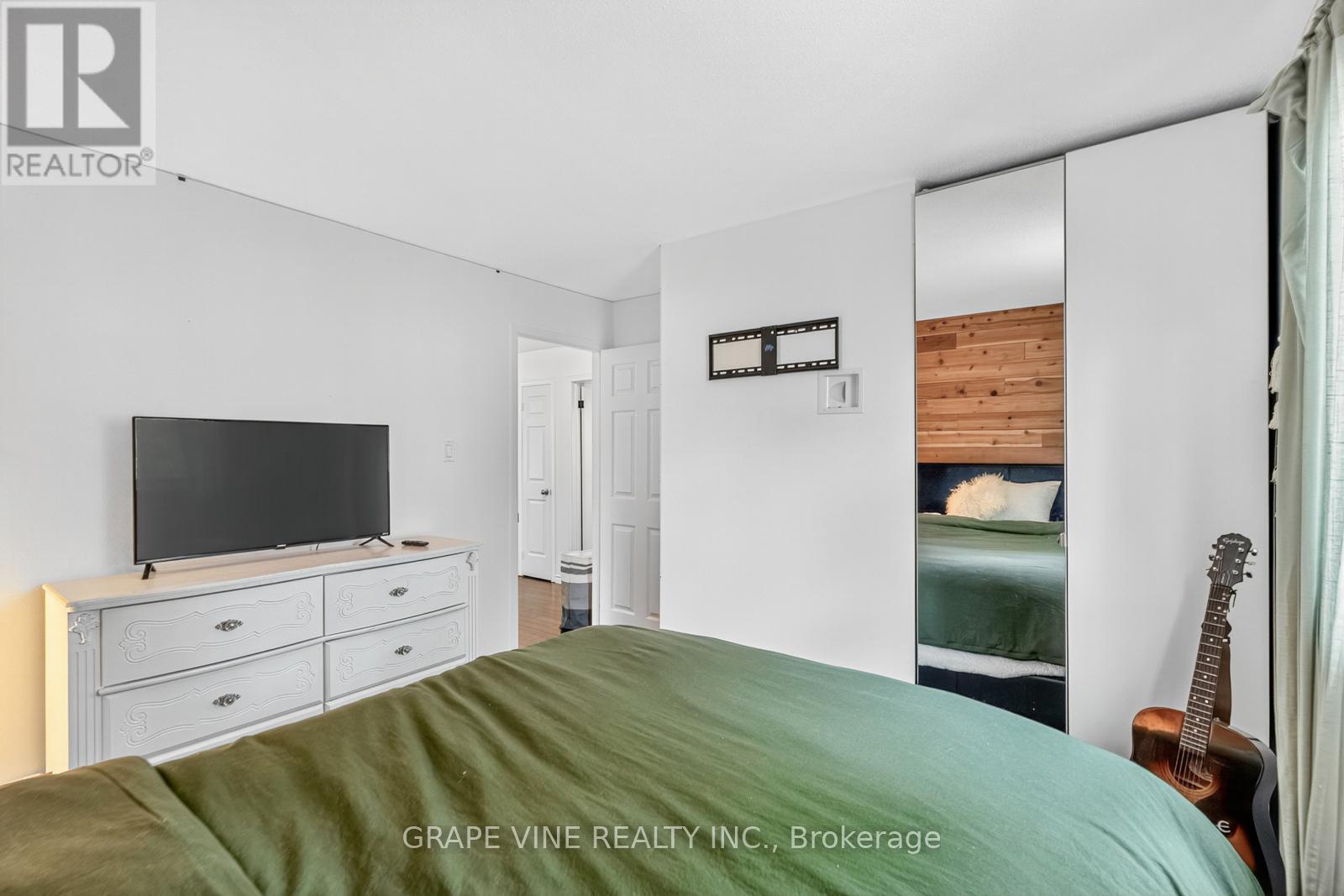25 Pacer Place