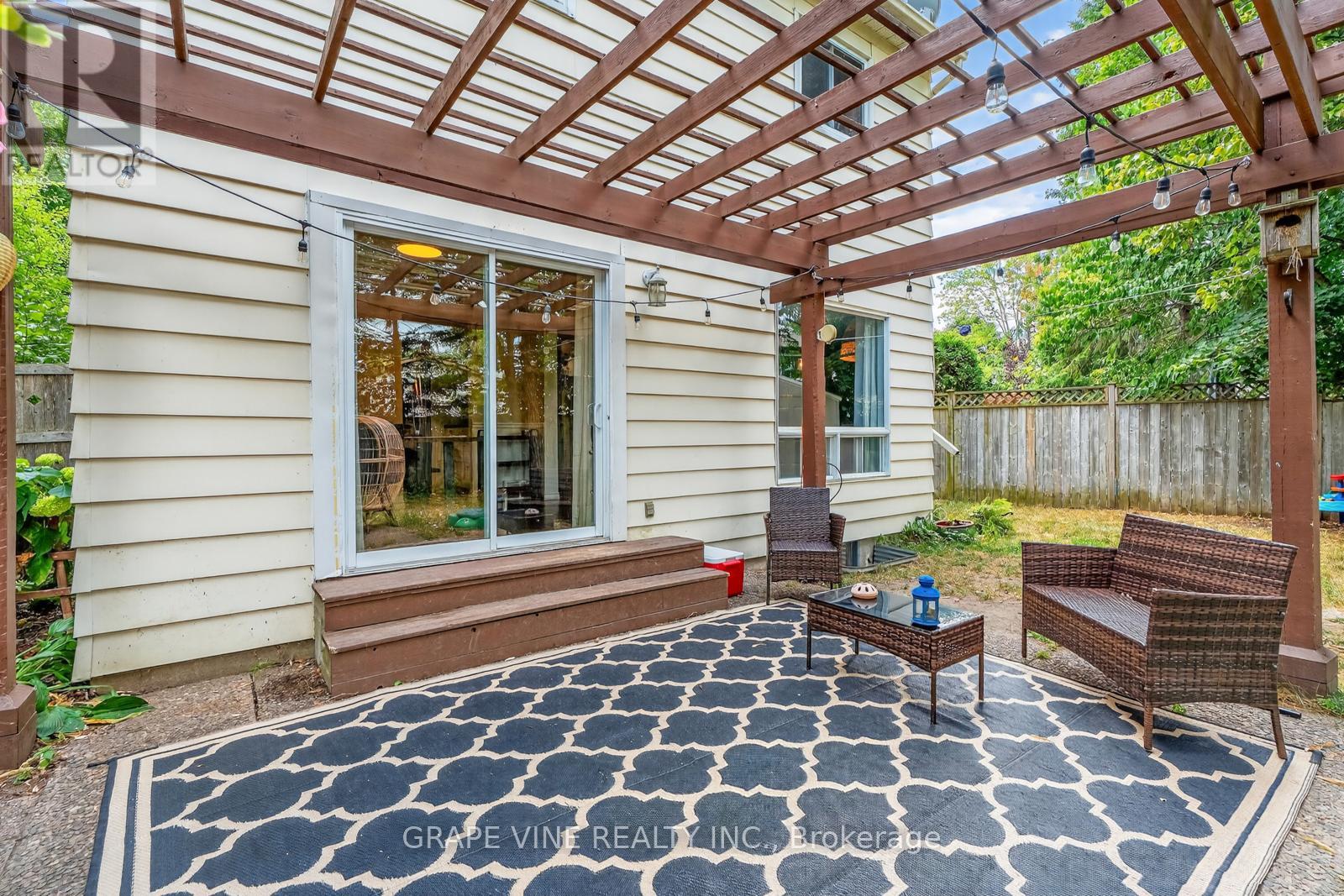 25 Pacer Place