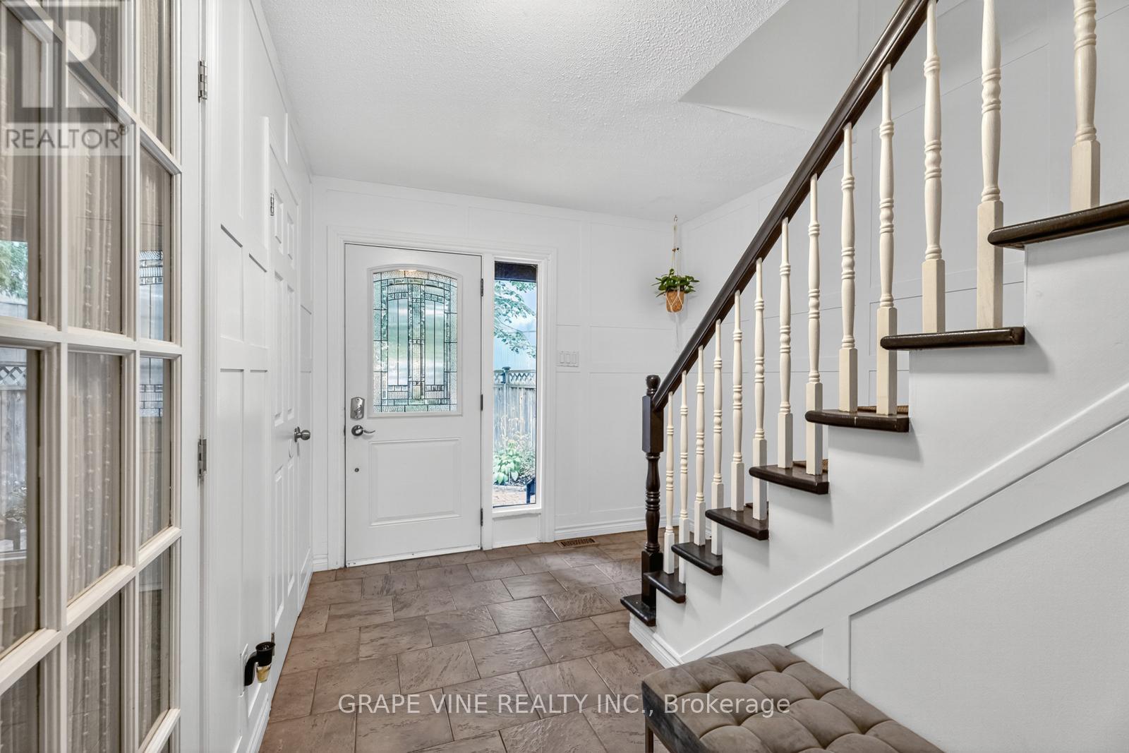 25 Pacer Place
